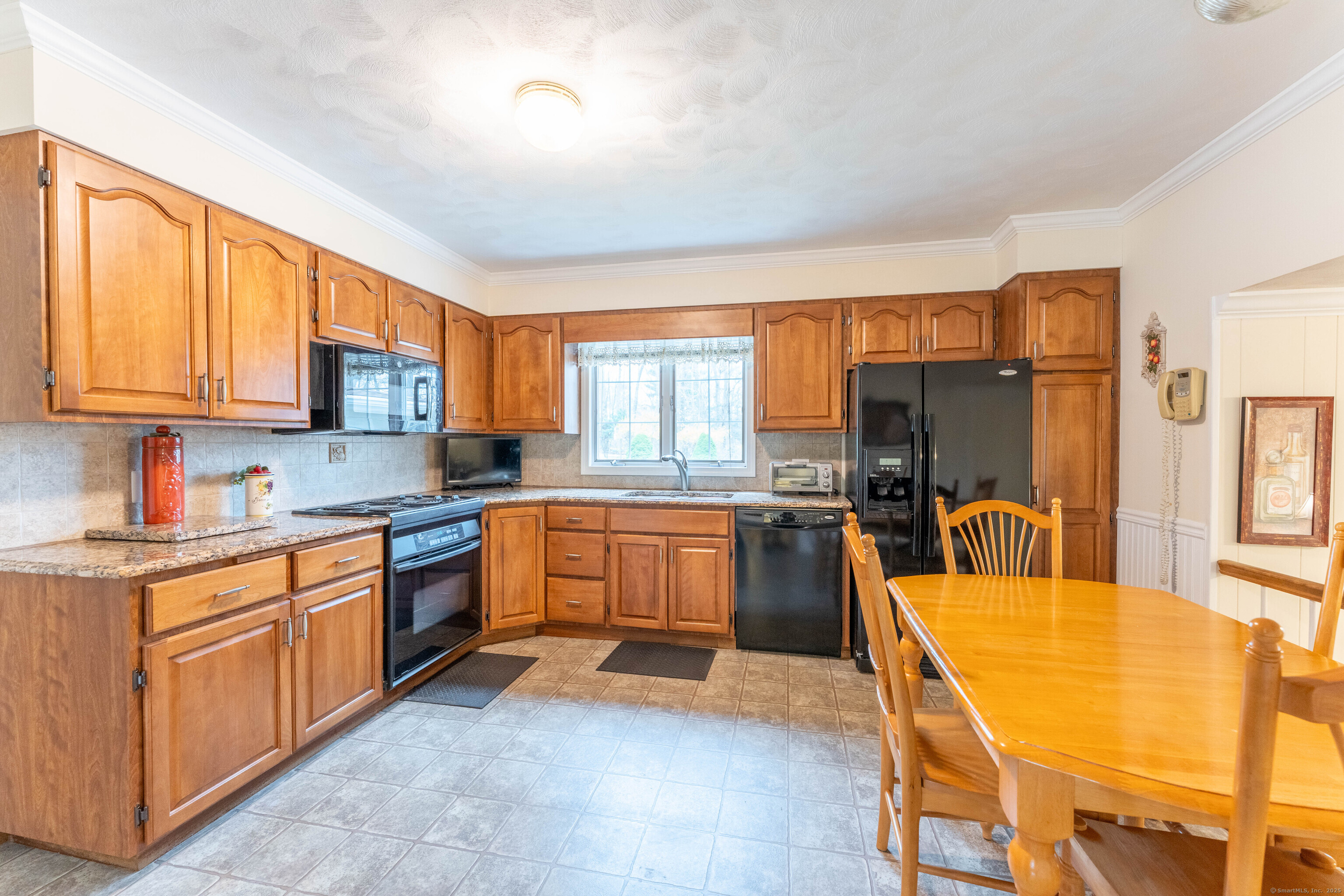 80 Sherwood Lane, Norwich, Connecticut image 9