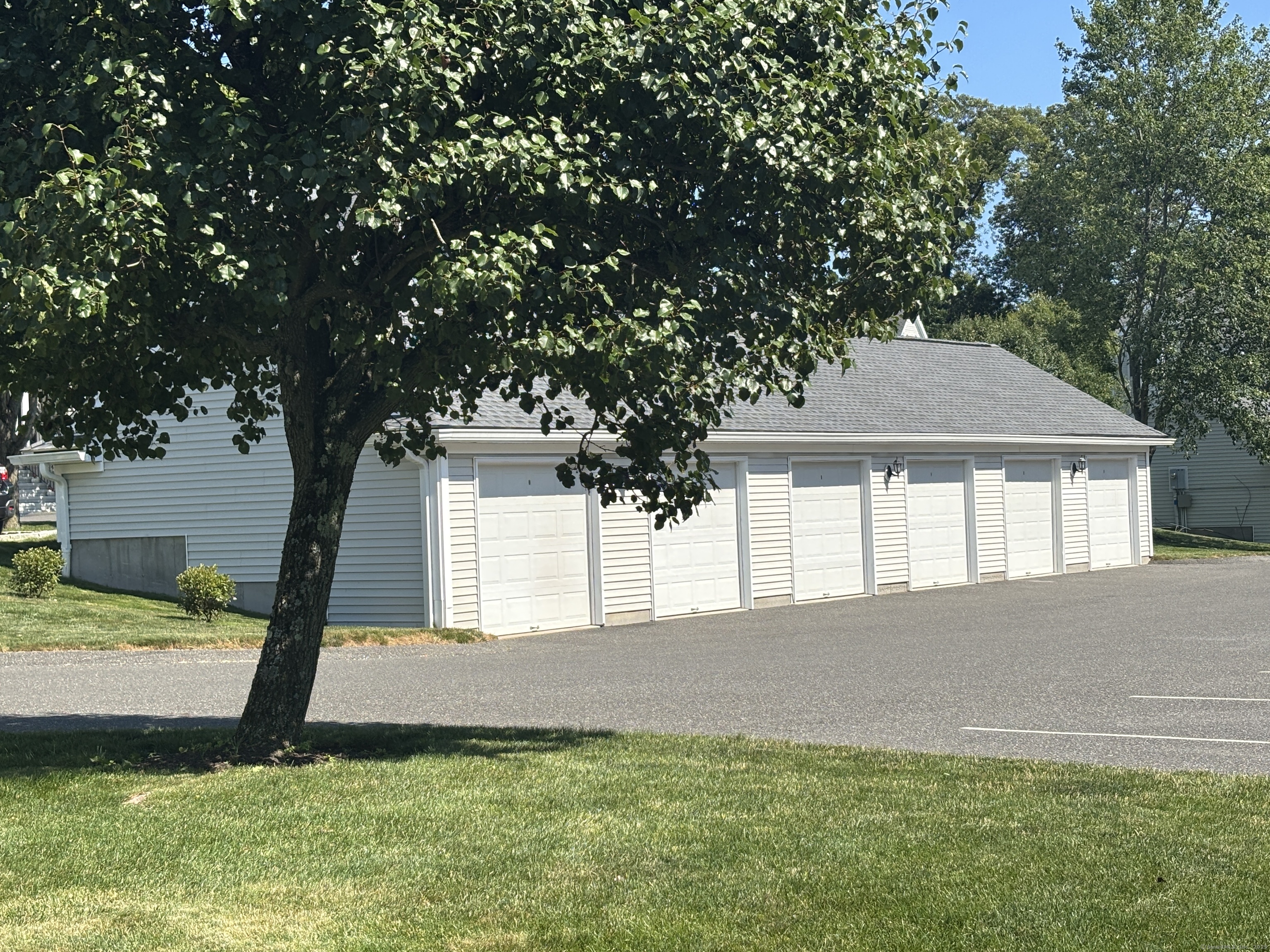 6005 Hancock Drive 6005