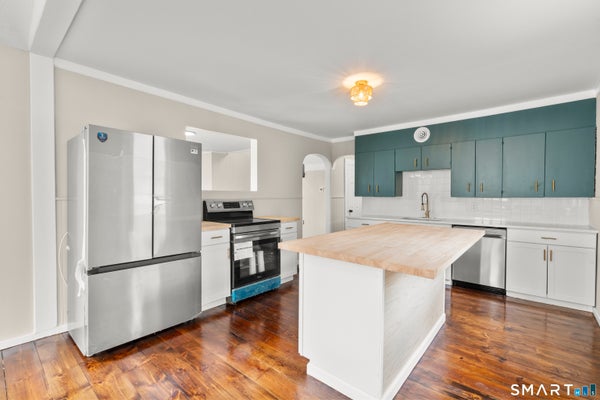 172 RED MOUNTAIN AVE, TORRINGTON, CT 06790 - Image df3f551bfb8f984d943c7e470dbf602d/995940663