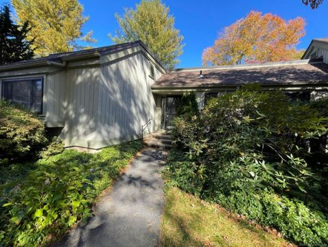 A home in Southbury