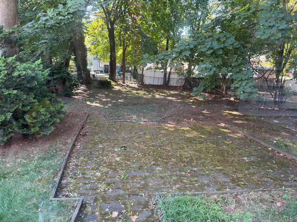 Photo of 32 Barraclough Avenue, Hamden, CT 06517 (MLS # 24135607)