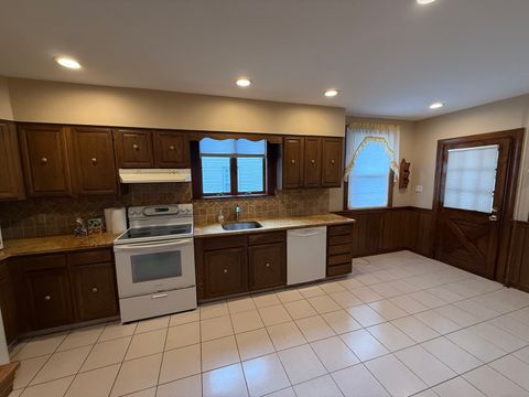 Tiny photo for 135 Elm Street, Winchester, CT 06098 (MLS # 24134631)