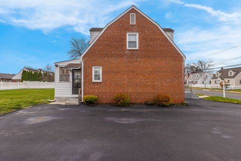 Photo of 281 Brown Street, Hartford, CT 06114 (MLS # 24142115)