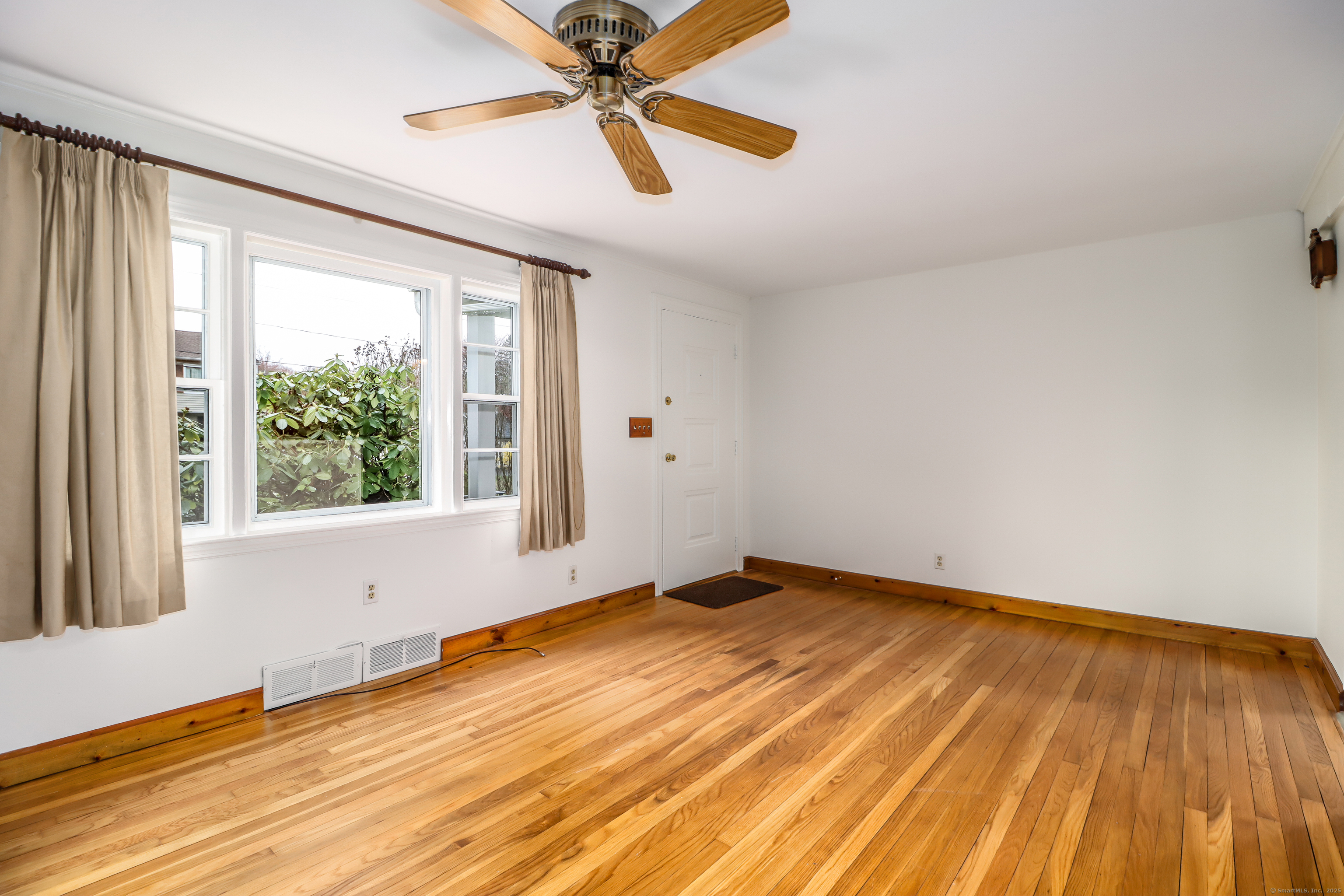 33 Frank Street, Trumbull, Connecticut image 12