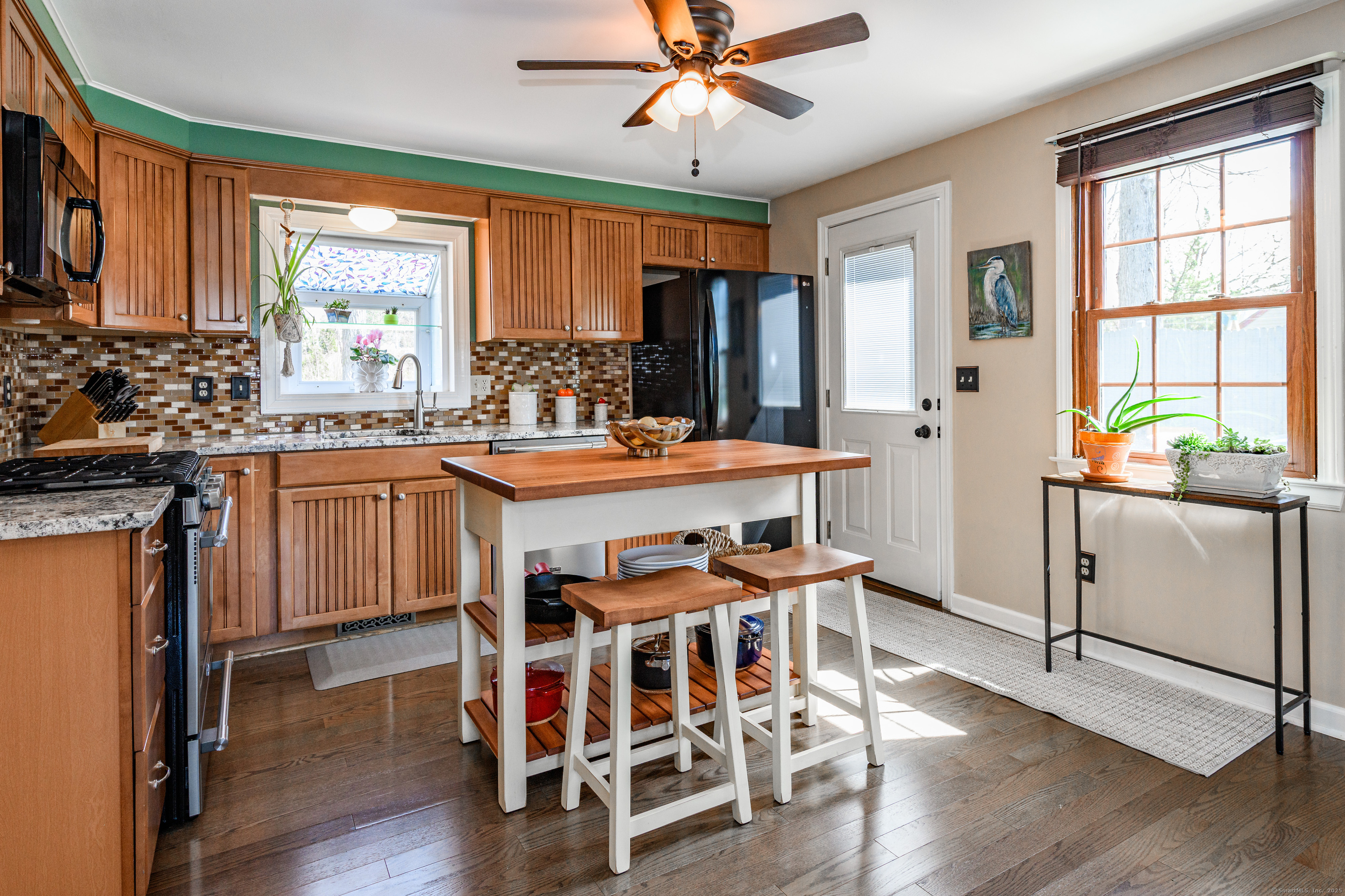 63 Pettit Drive, Meriden, Connecticut image 6
