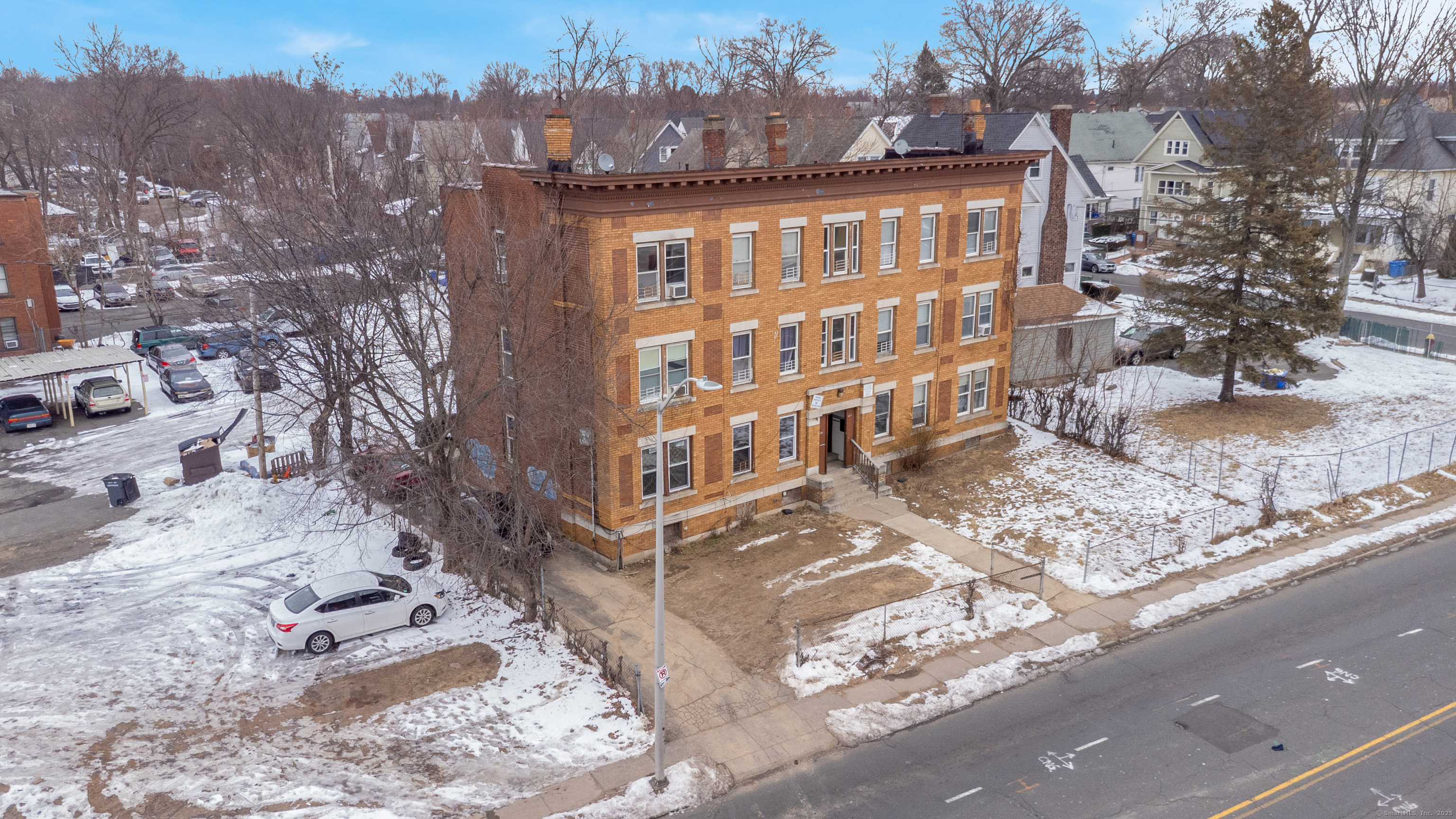 Homestead Avenue, Hartford, Connecticut - 11 Bedrooms  
6 Bathrooms  
18 Rooms - 