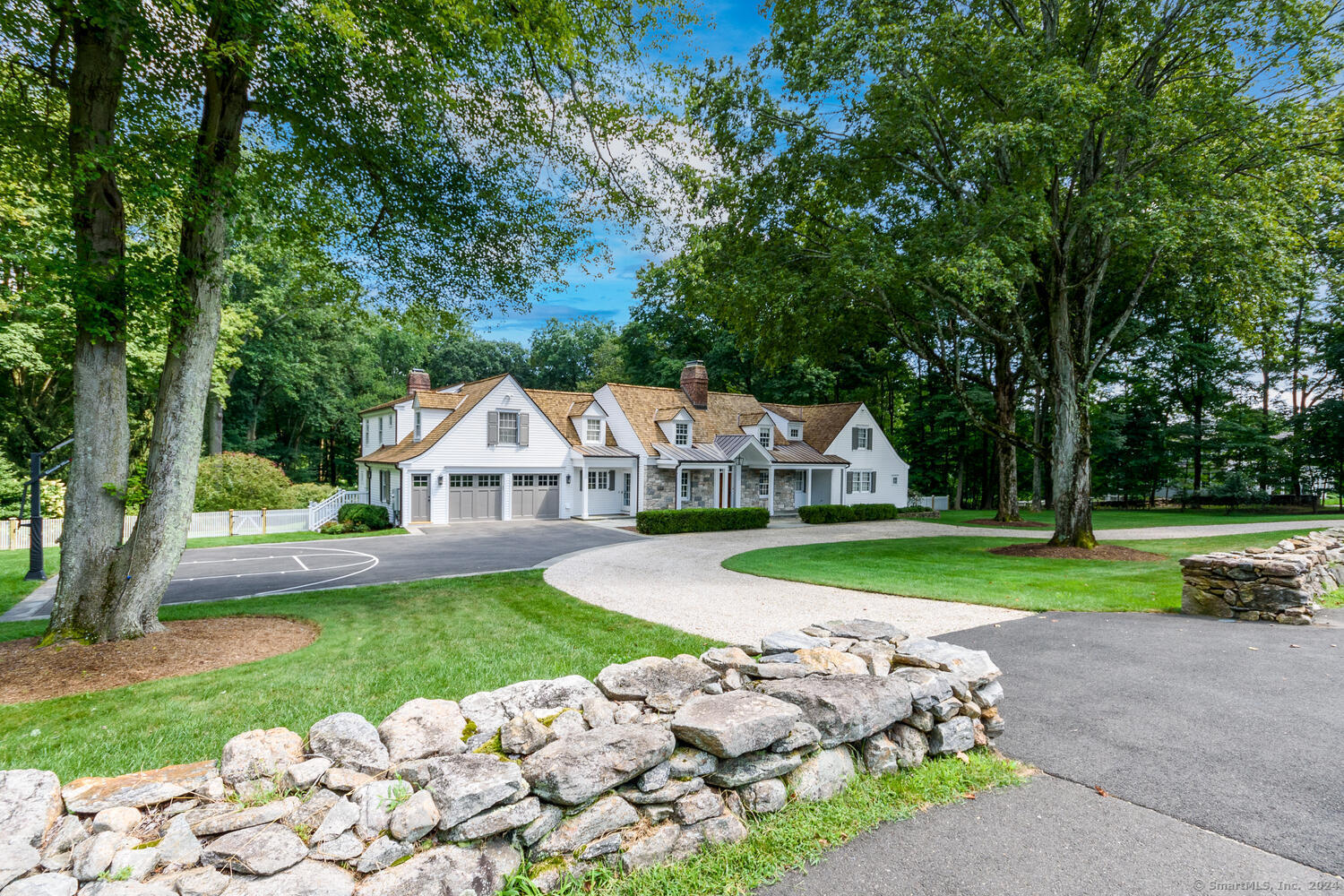 Property for Sale at 384 Hollow Tree Ridge Road, Darien, Connecticut - Bedrooms: 6 
Bathrooms: 6.5 
Rooms: 11  - $3,850,000