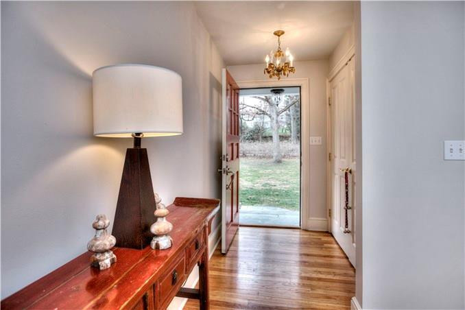 Photo 1 of 30 Burr School Road, Westport, Connecticut, $917,000, Web #: 99129698