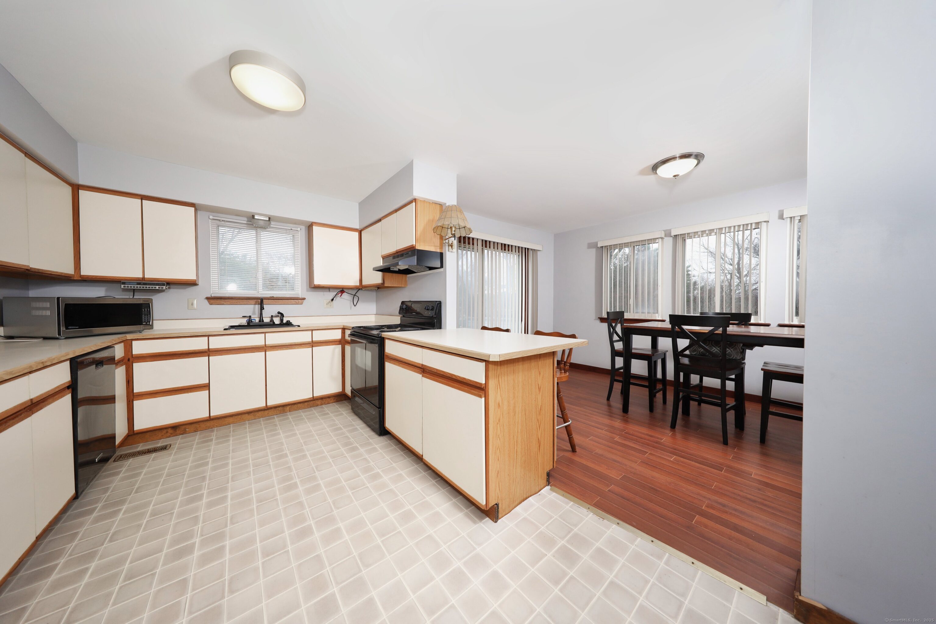 69 Northwest Drive #APT 60, Plainville, Connecticut image 6
