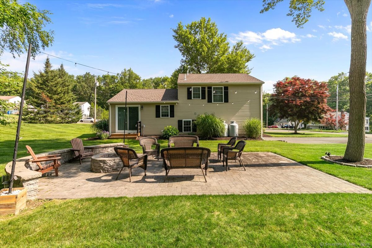2 Sunwoods Circle