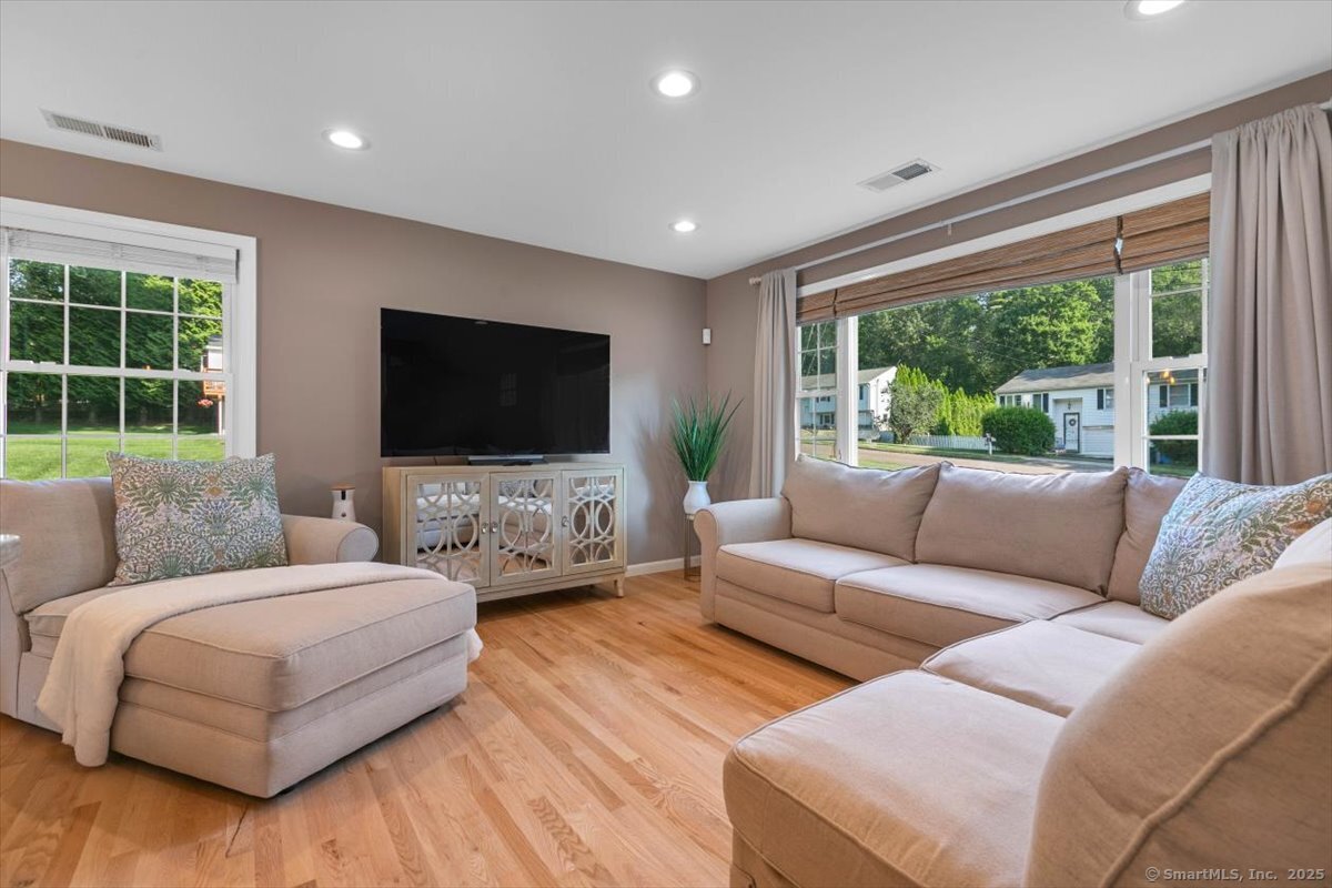 2 Sunwoods Circle