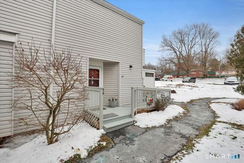 Photo of 655 Talcottville Road #APT 45, Vernon, CT 06066 (MLS # 24147563)