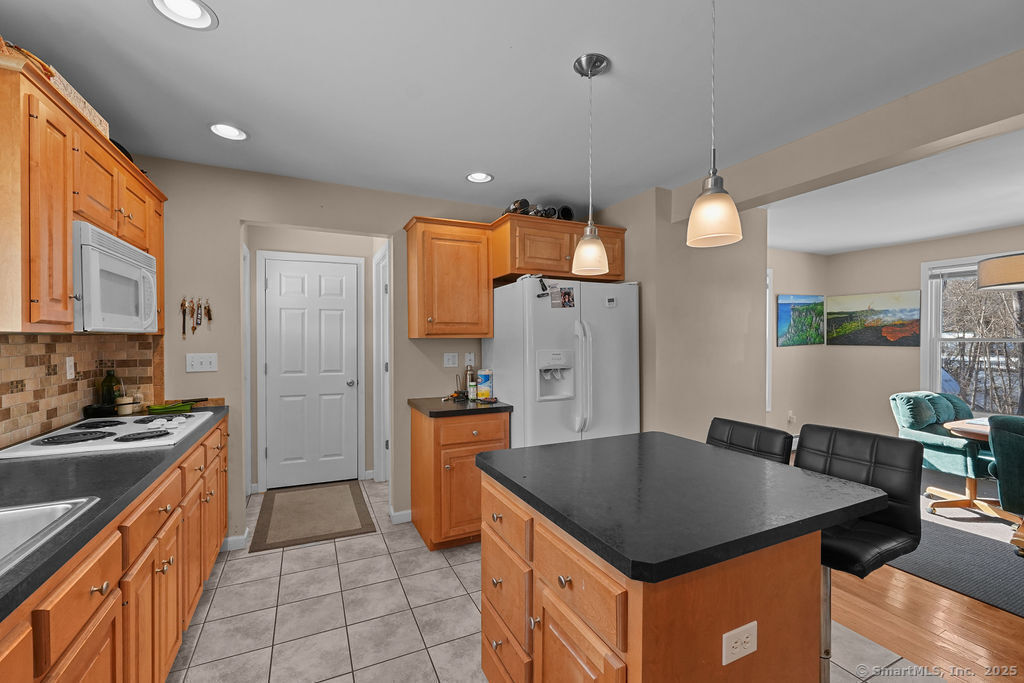 180 Baltic Road, Norwich, Connecticut image 5