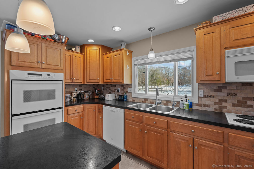 180 Baltic Road, Norwich, Connecticut image 3