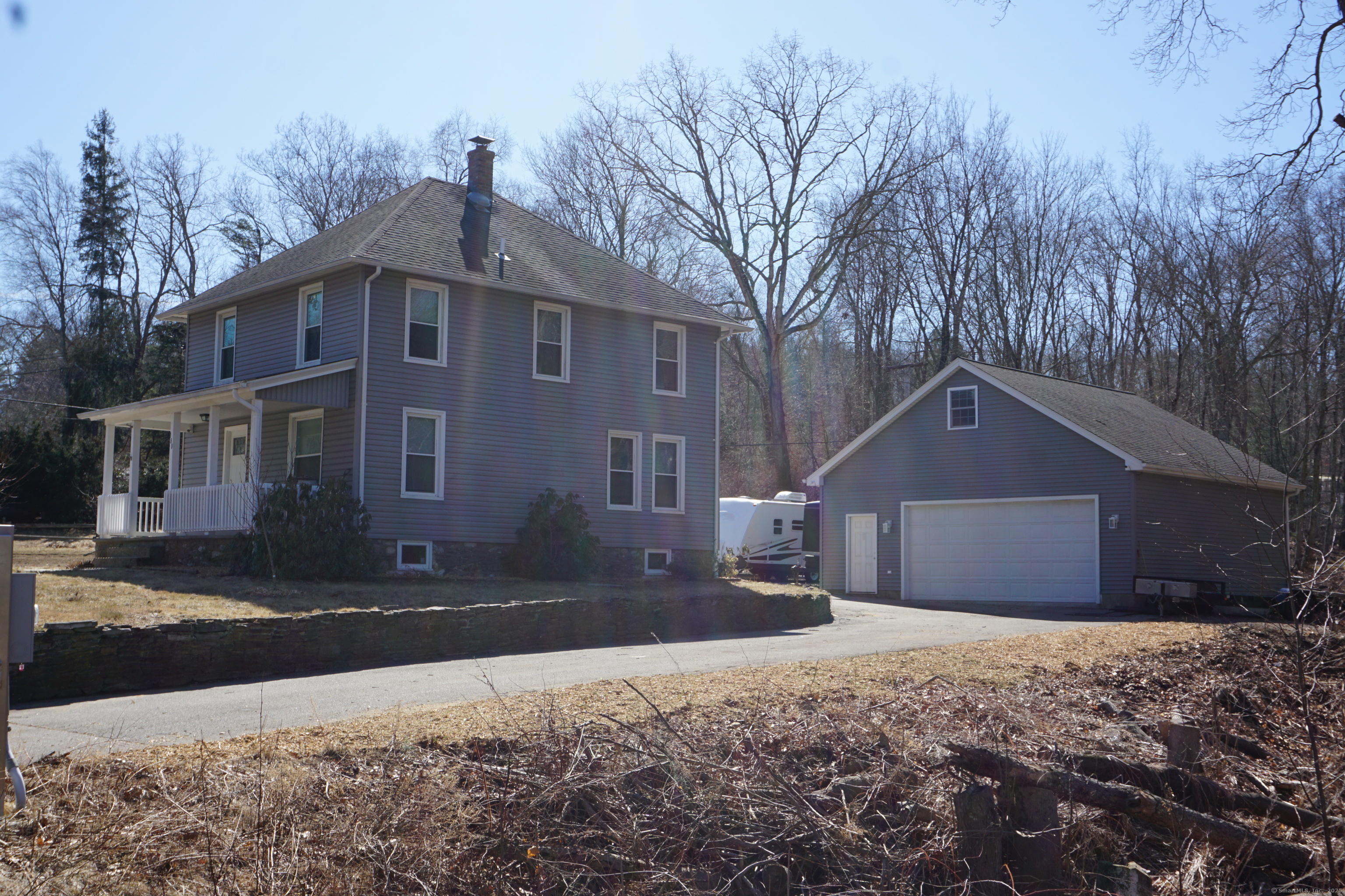 Baltic Road, Norwich, Connecticut - 3 Bedrooms  
3 Bathrooms  
5 Rooms - 