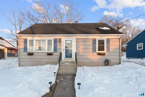 Photo of 259 Elaine Terrace, New Haven, CT 06512 (MLS # 24152969)