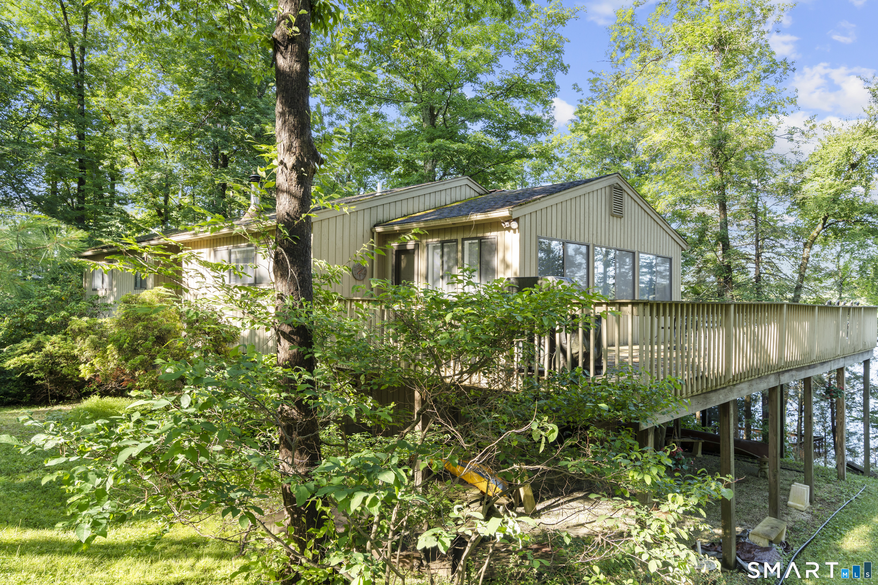 208 East Hyerdale Drive