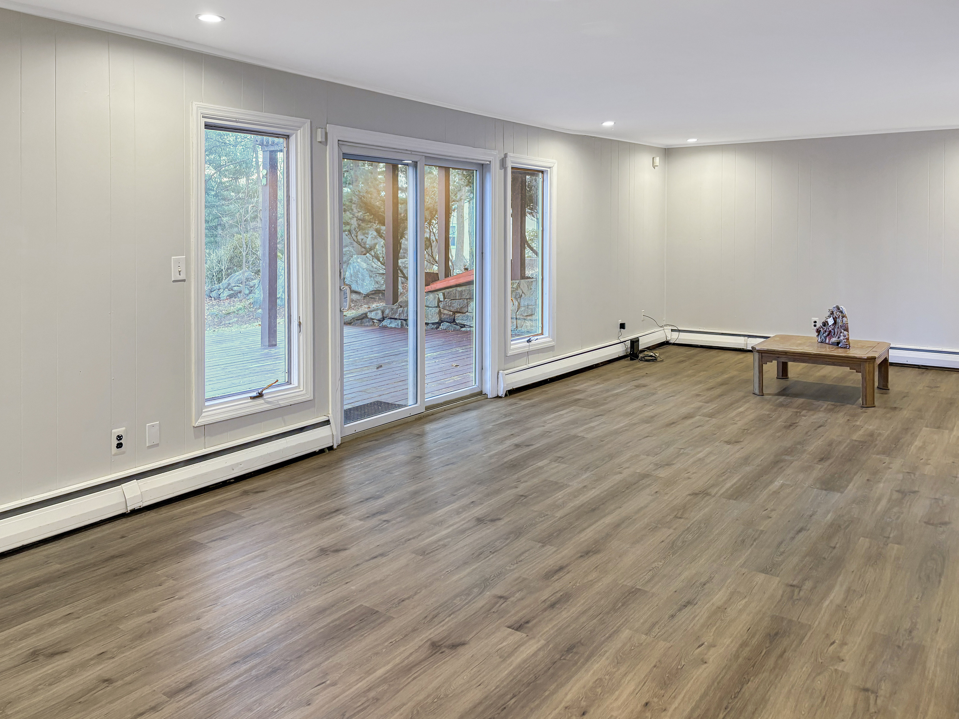 Stamford, Connecticut 06903, United States, 5 Bedrooms Bedrooms, ,3 BathroomsBathrooms,Residential,Active,246725