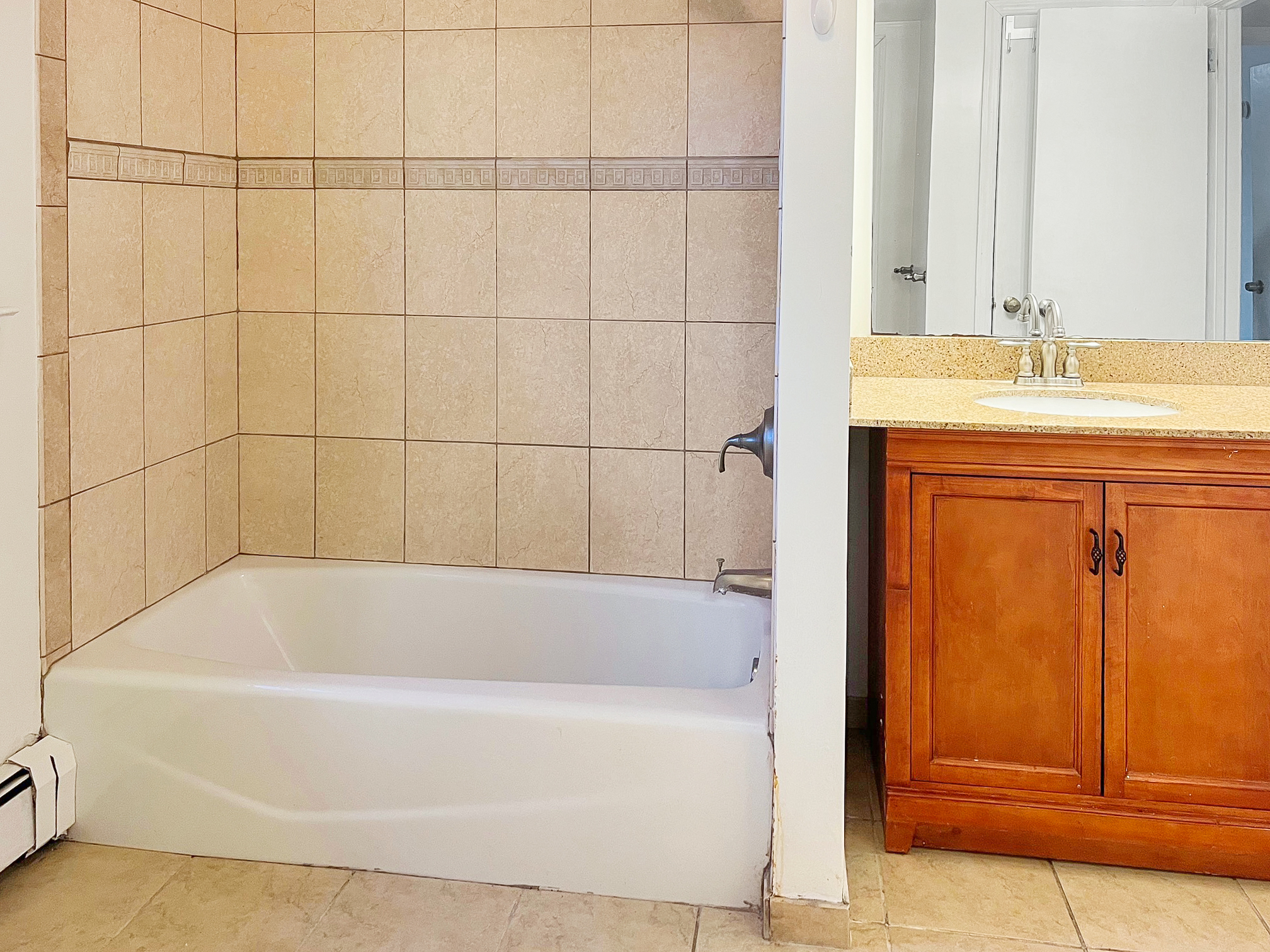 Stamford, Connecticut 06903, United States, 5 Bedrooms Bedrooms, ,3 BathroomsBathrooms,Residential,Active,246725