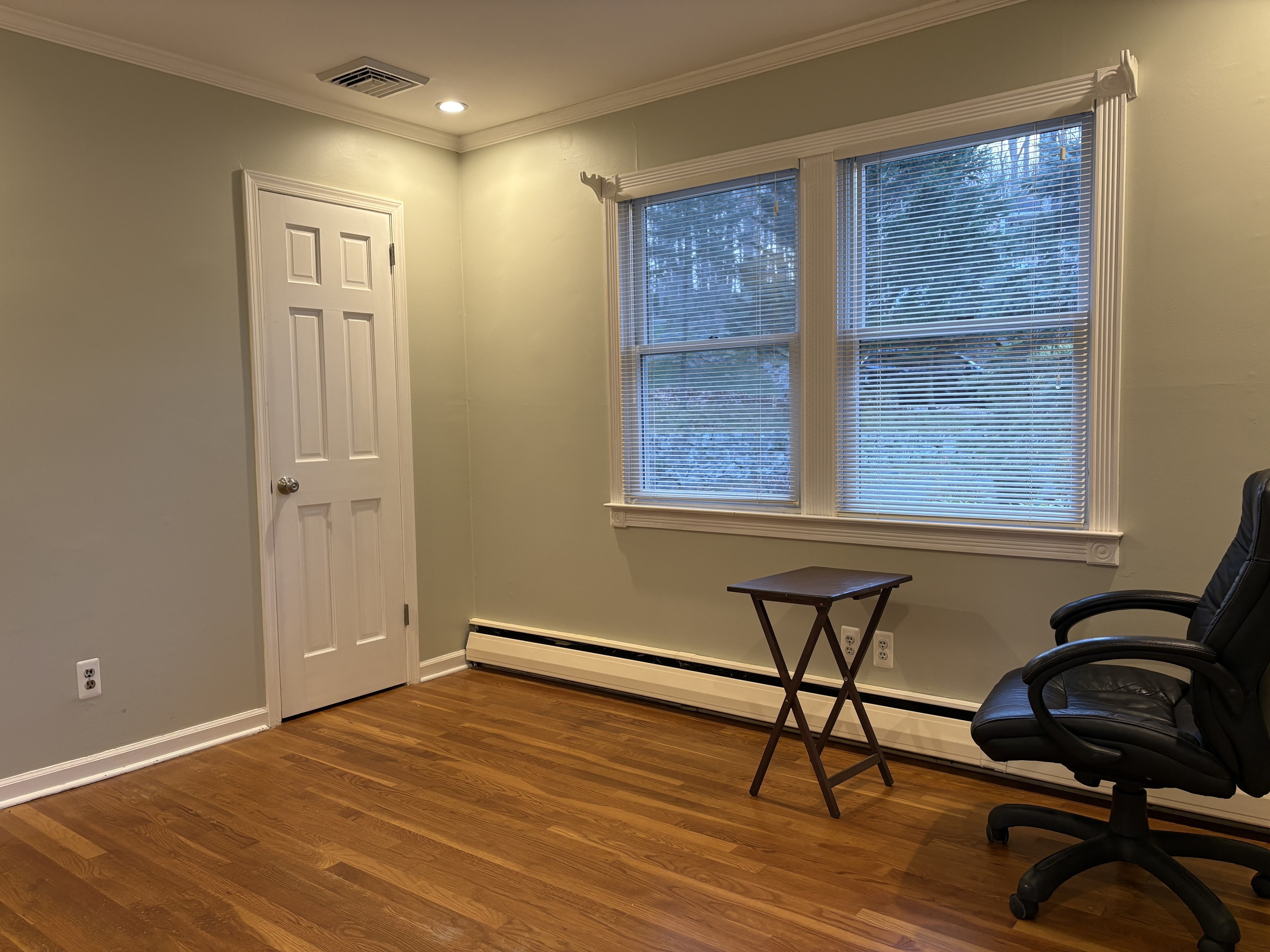 Stamford, Connecticut 06903, United States, 5 Bedrooms Bedrooms, ,3 BathroomsBathrooms,Residential,Active,246725