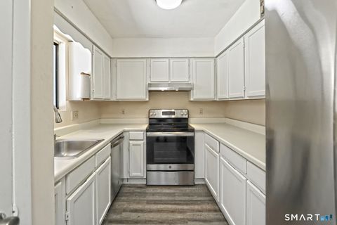 Tiny photo for 330 Savin Avenue #APT 76, West Haven, CT 06516 (MLS # 24157477)