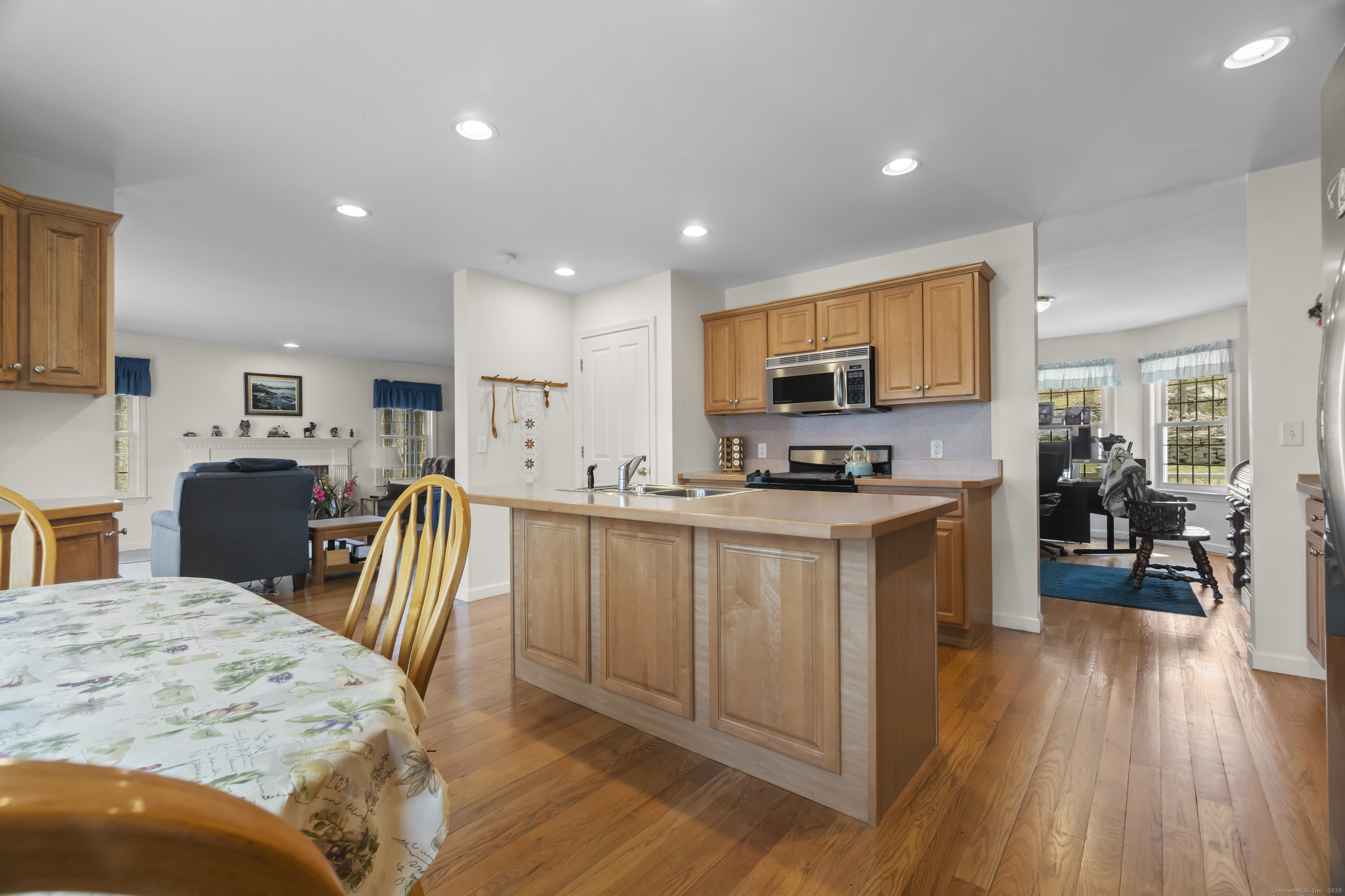 221 Clark Hill Road, East Haddam, Connecticut image 9