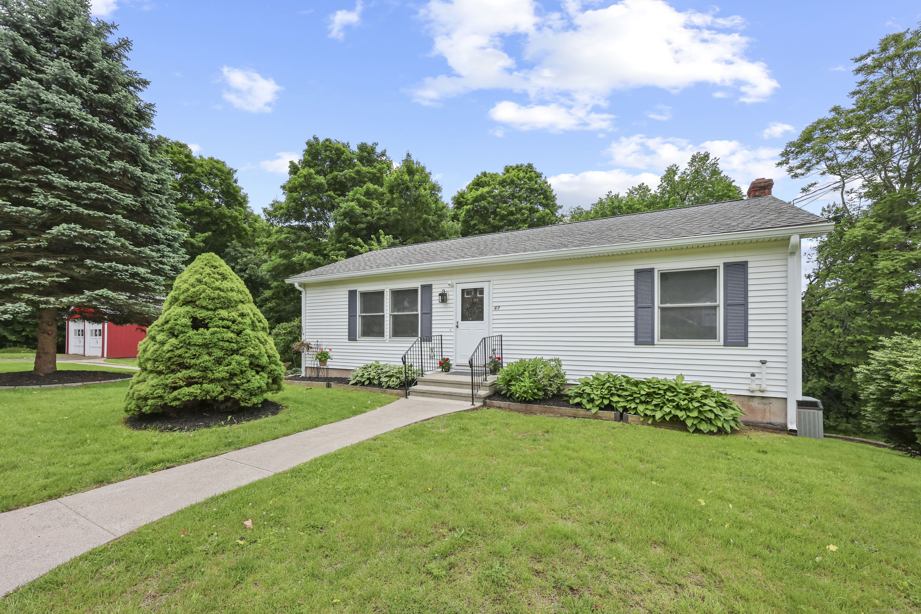Property for Sale at Bidwell Street, Middletown, Connecticut - Bedrooms: 3 
Bathrooms: 1 
Rooms: 5  - $325,000