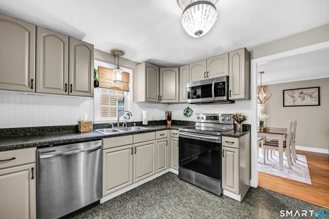 Tiny photo for 33 Edgemere Avenue, West Hartford, CT 06110 (MLS # 24196020)