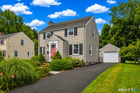 Photo of 33 Edgemere Avenue, West Hartford, CT 06110 (MLS # 24196020)
