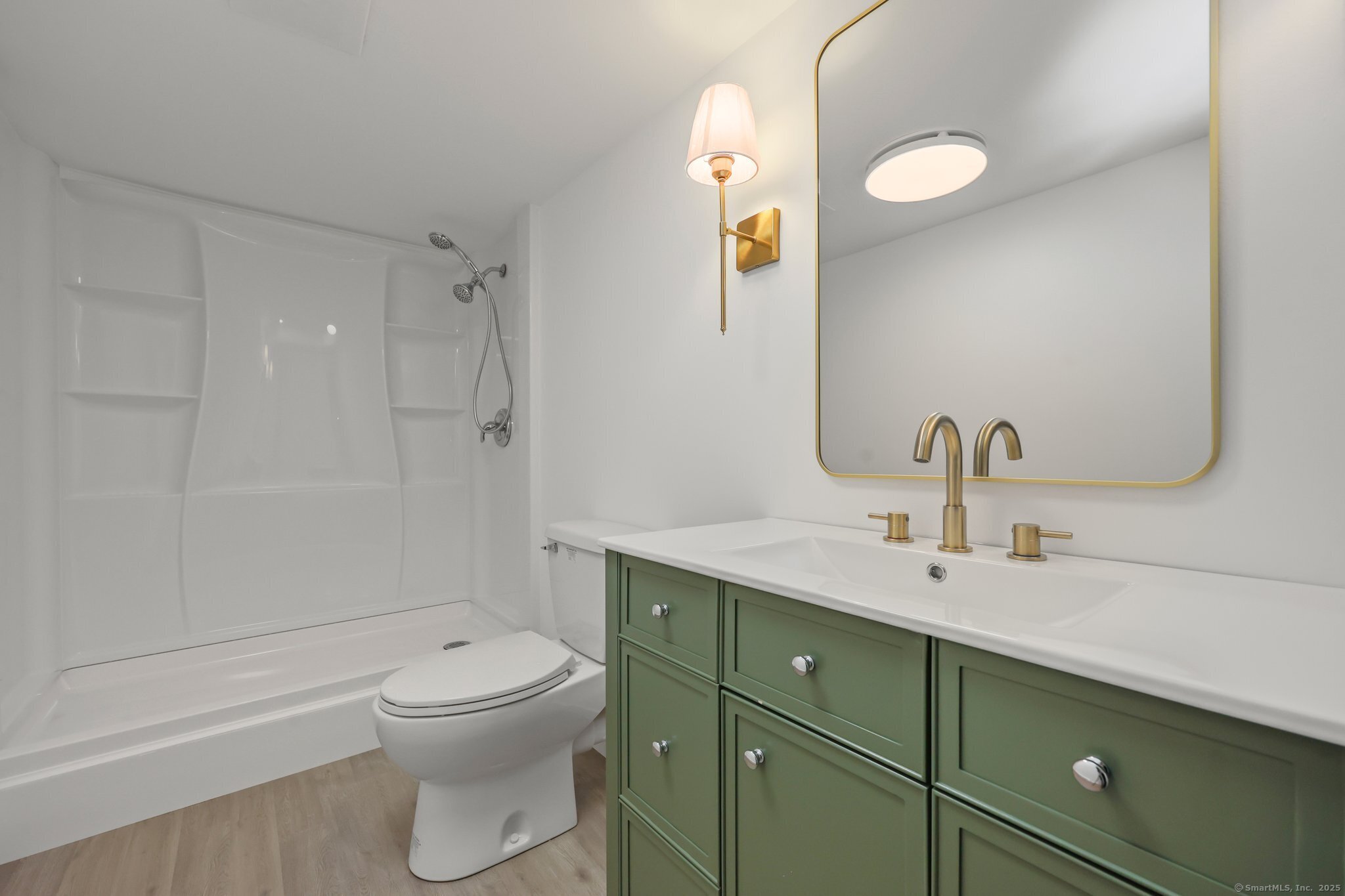 Bridgeport, Connecticut 06606, United States, 3 Bedrooms Bedrooms, ,2 BathroomsBathrooms,Residential,Active,19477