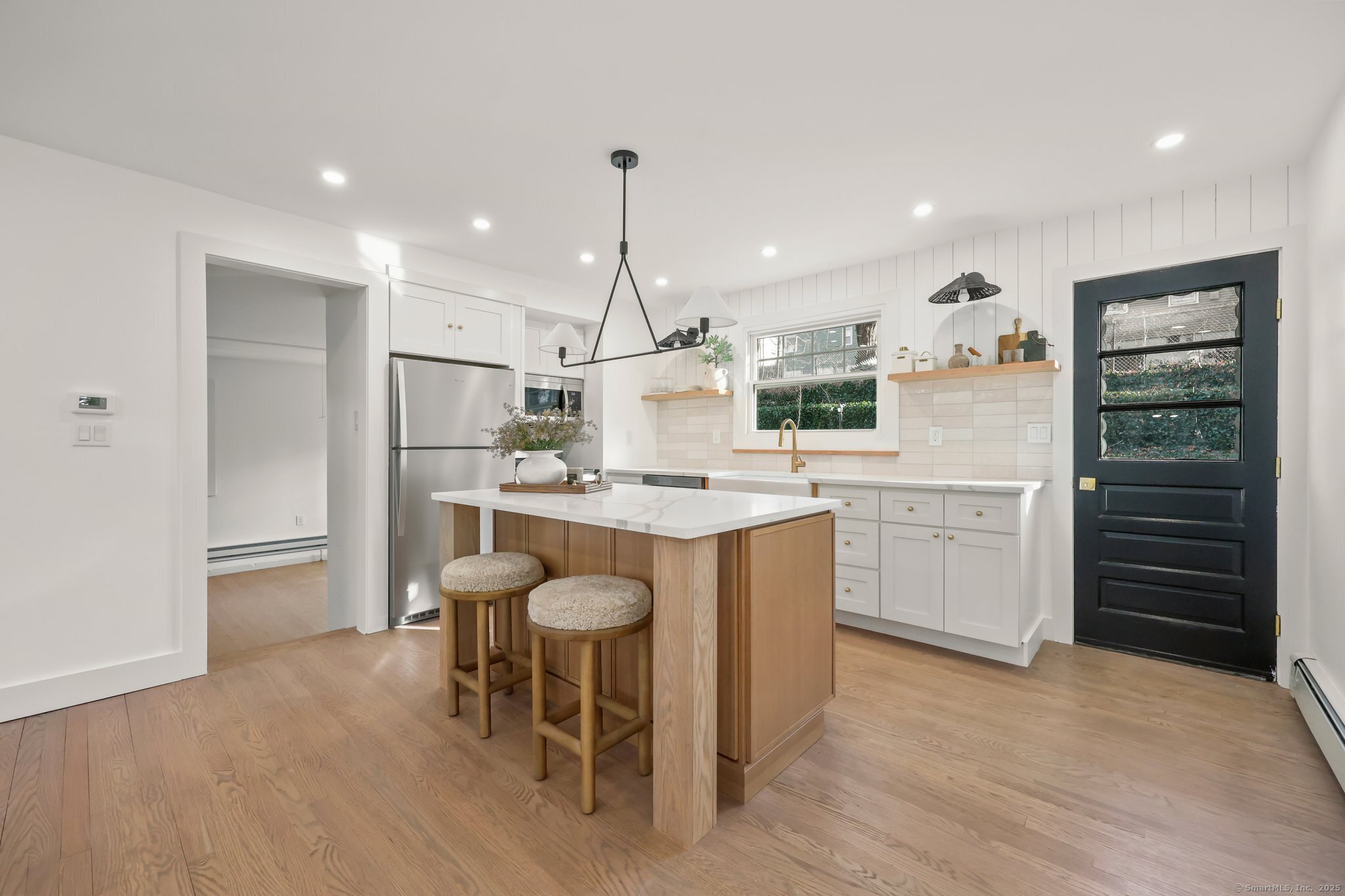 Bridgeport, Connecticut 06606, United States, 3 Bedrooms Bedrooms, ,2 BathroomsBathrooms,Residential,Active,19477