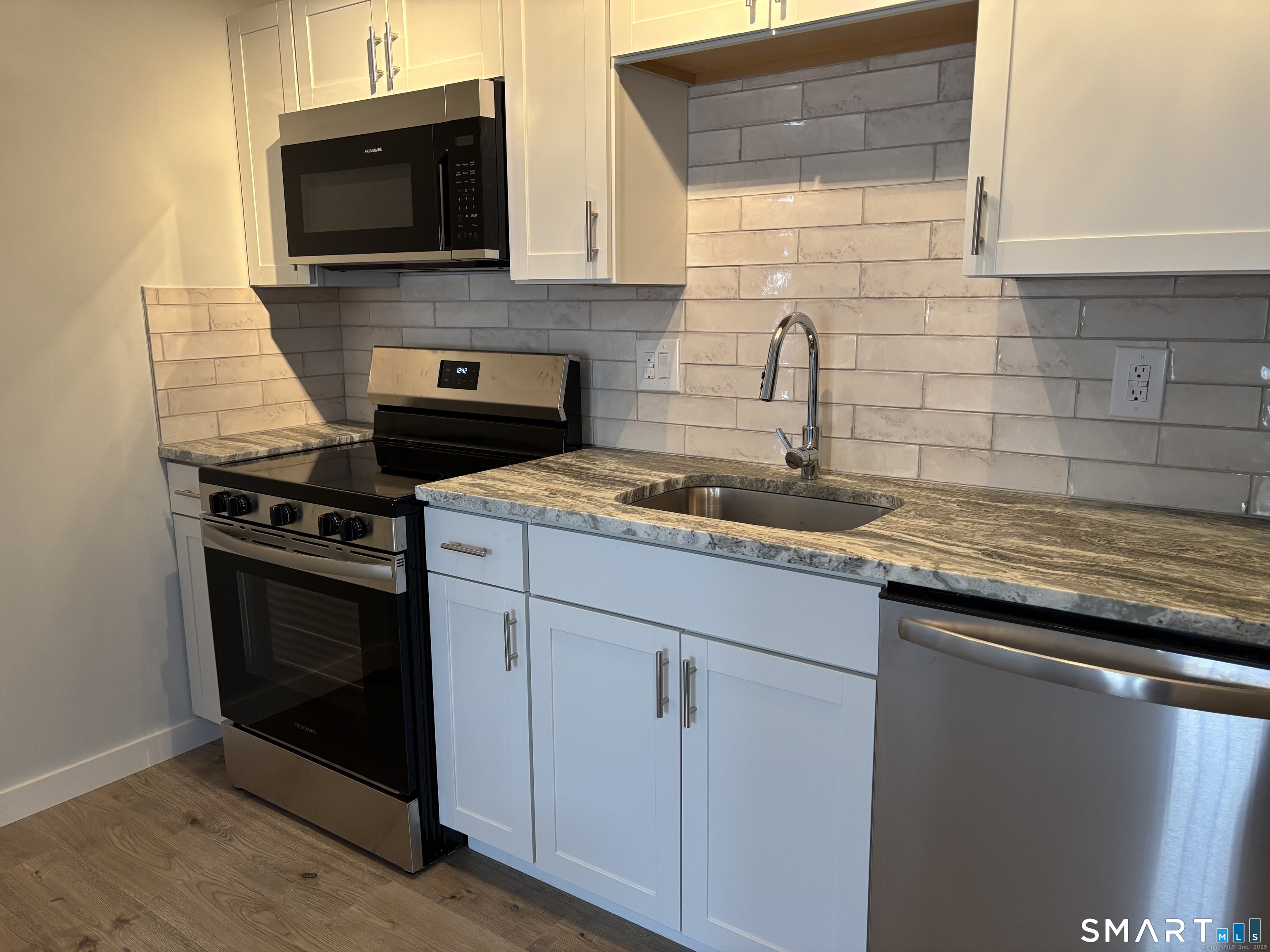 82 Longview Street 36