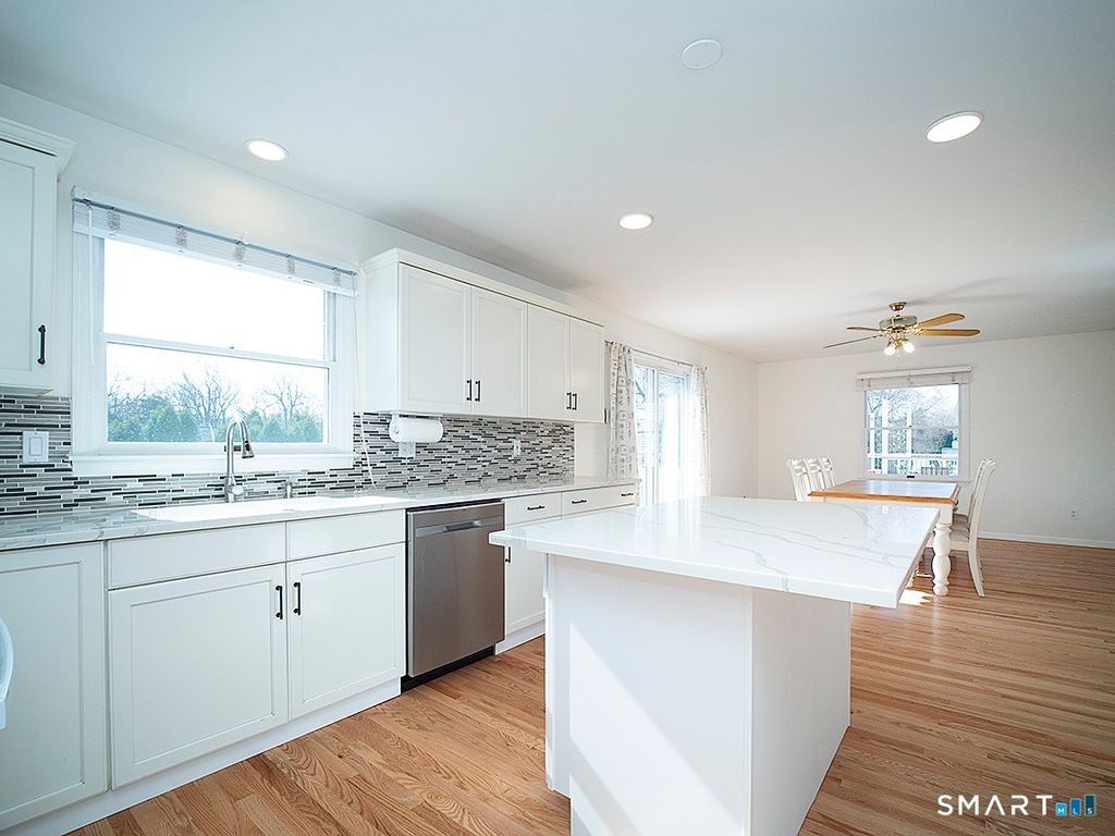 Photo of 81 Old Stratfield Road, Fairfield, CT 06825 (MLS # 24163779)