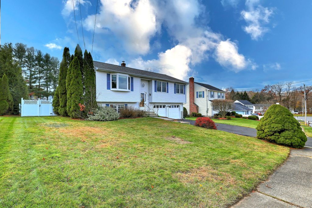 Photo of 24 Windview Drive, Naugatuck, CT 06770 (MLS # 24140804)