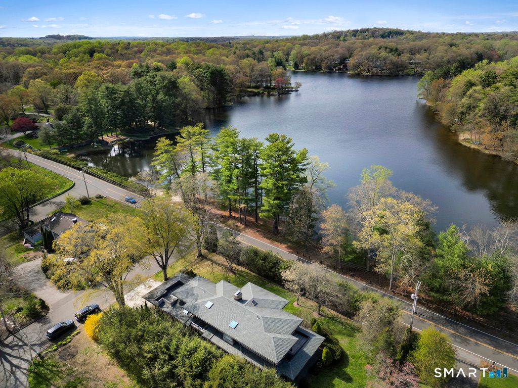 Photo of 34 Canoe Brook Road, Trumbull, CT 06611 (MLS # 24170526)