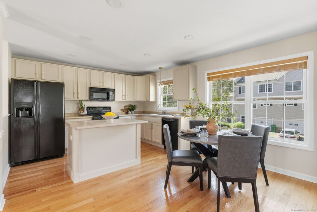 Photo of 34 Donahue Lane #34, Manchester, CT 06042 (MLS # 24127138)