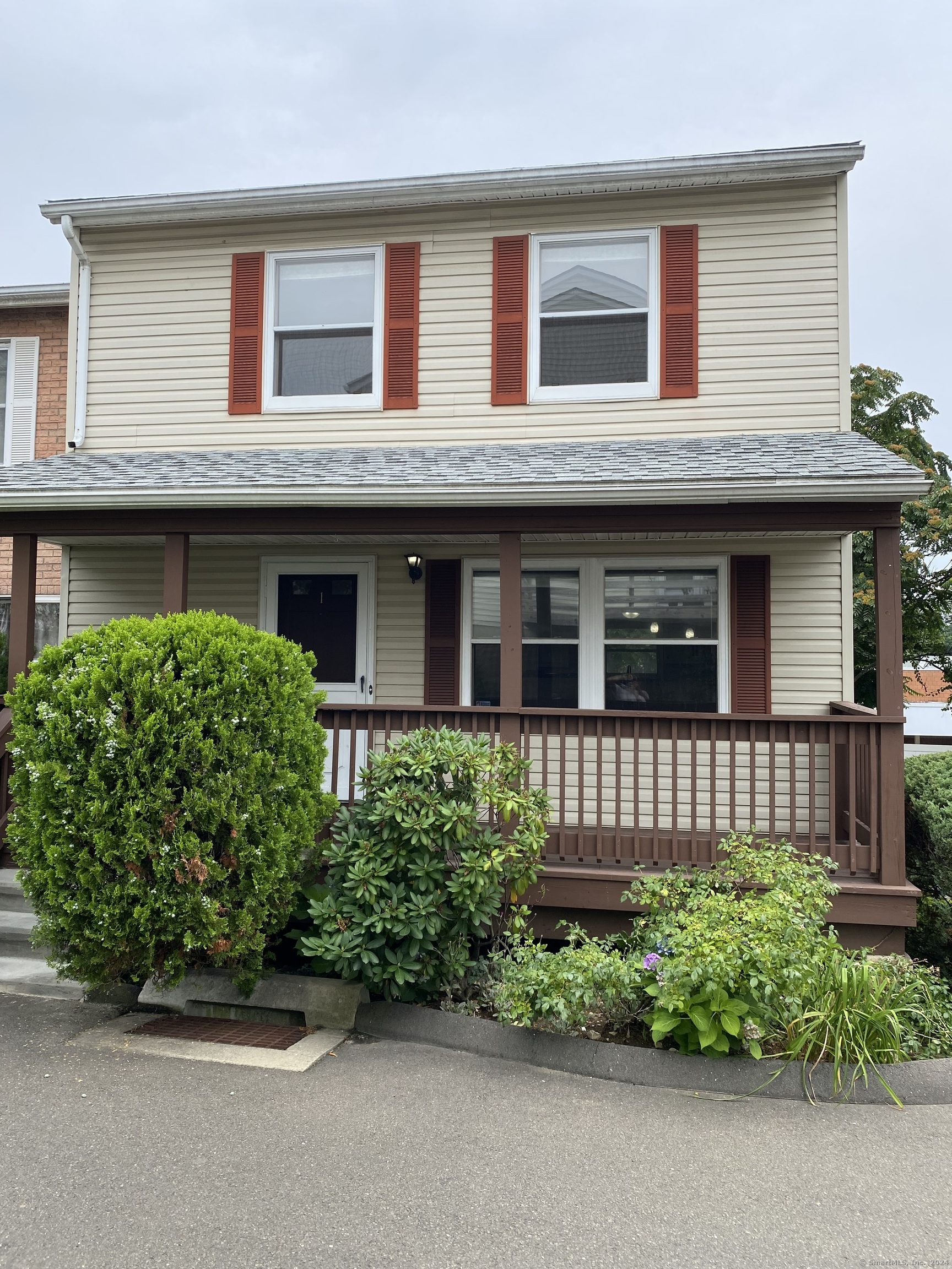 Property for Sale at 1111 Hope Street Apt 1, Stamford, Connecticut - Bedrooms: 2 
Bathrooms: 3 
Rooms: 4  - $550,000