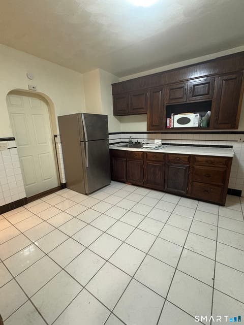 Multifamily For Rent - 137 Hawkins Street<br/> New Haven County, Derby, CT 06418