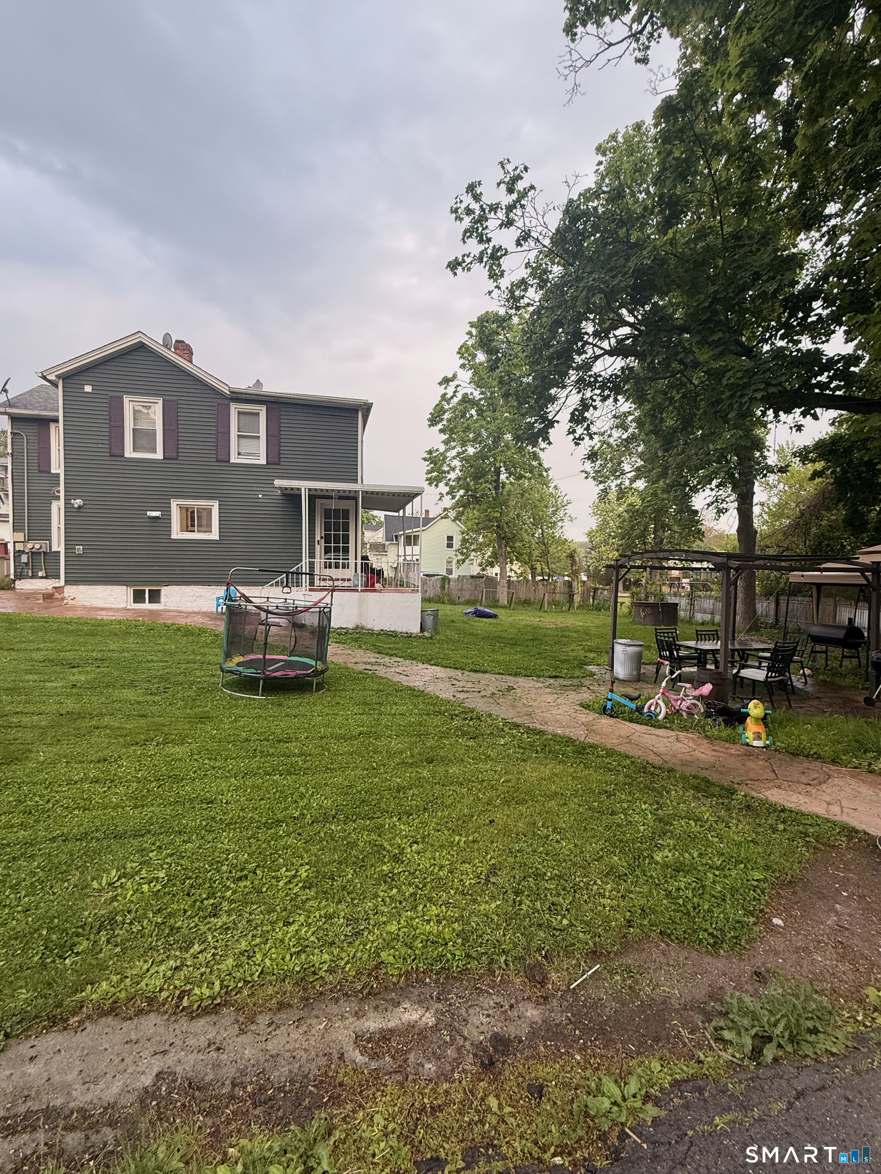 7 Linden Place