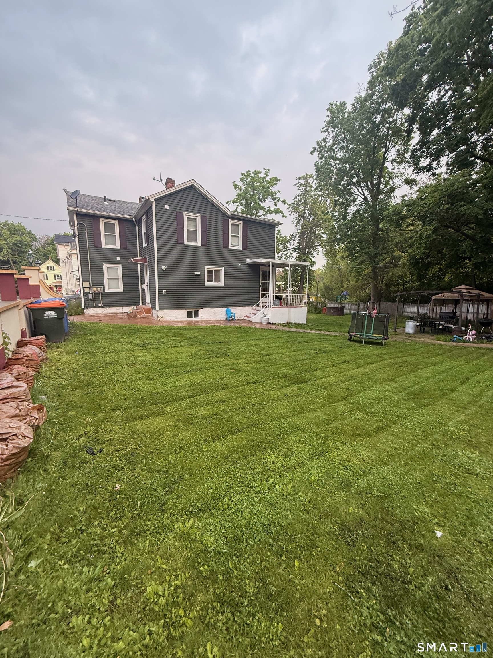 7 Linden Place