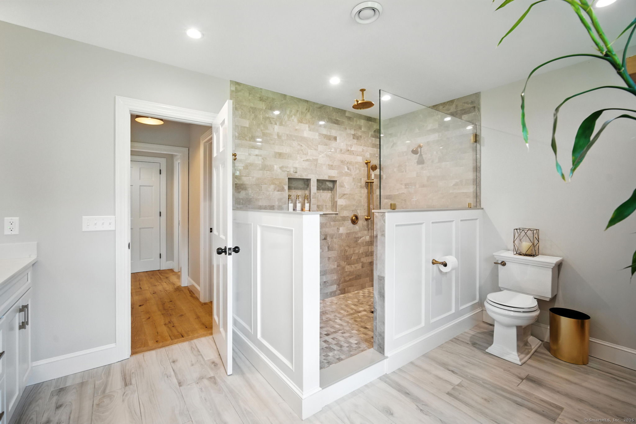 Suffield, Connecticut 06078, United States, 7 Bedrooms Bedrooms, ,7 BathroomsBathrooms,Residential,Active,179003