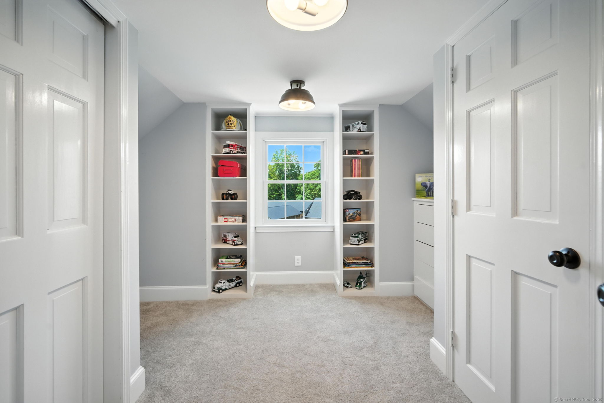 Suffield, Connecticut 06078, United States, 7 Bedrooms Bedrooms, ,7 BathroomsBathrooms,Residential,Active,179003