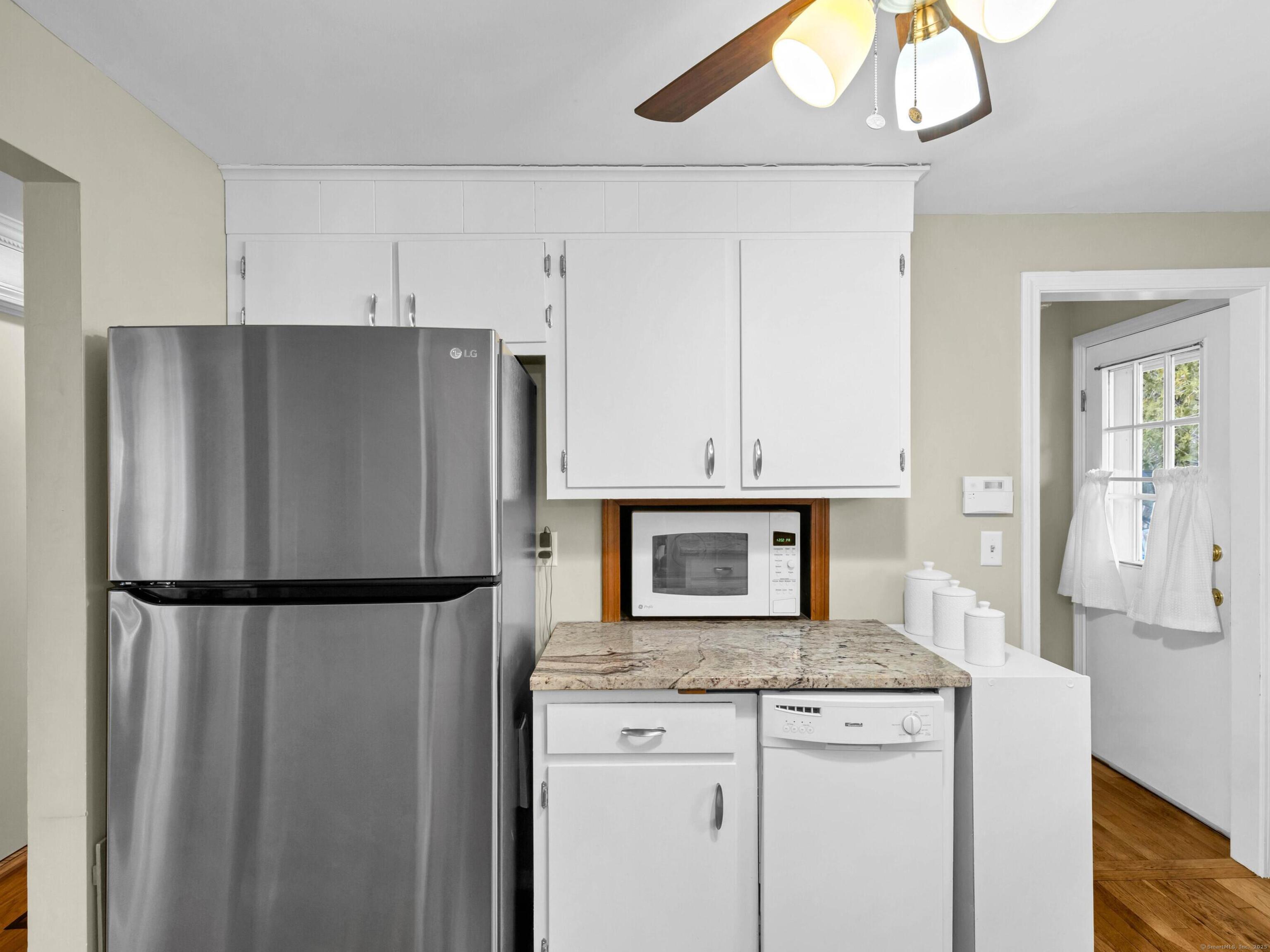 757 Ocean Avenue, New London, Connecticut image 12
