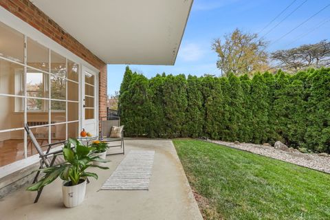 Photo of 4 Putnam Hill #1C, Greenwich, CT 06830 (MLS # 24136075)