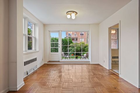 Tiny photo for 4 Putnam Hill #1C, Greenwich, CT 06830 (MLS # 24136075)