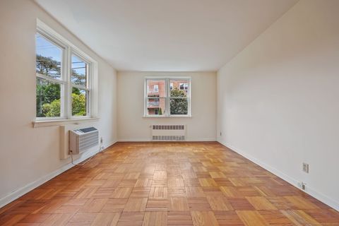 Tiny photo for 4 Putnam Hill #1C, Greenwich, CT 06830 (MLS # 24136075)