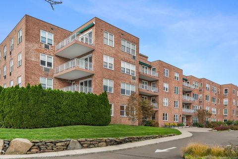 Tiny photo for 4 Putnam Hill #1C, Greenwich, CT 06830 (MLS # 24136075)