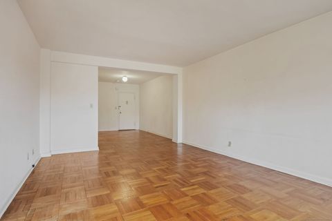 Tiny photo for 4 Putnam Hill #1C, Greenwich, CT 06830 (MLS # 24136075)
