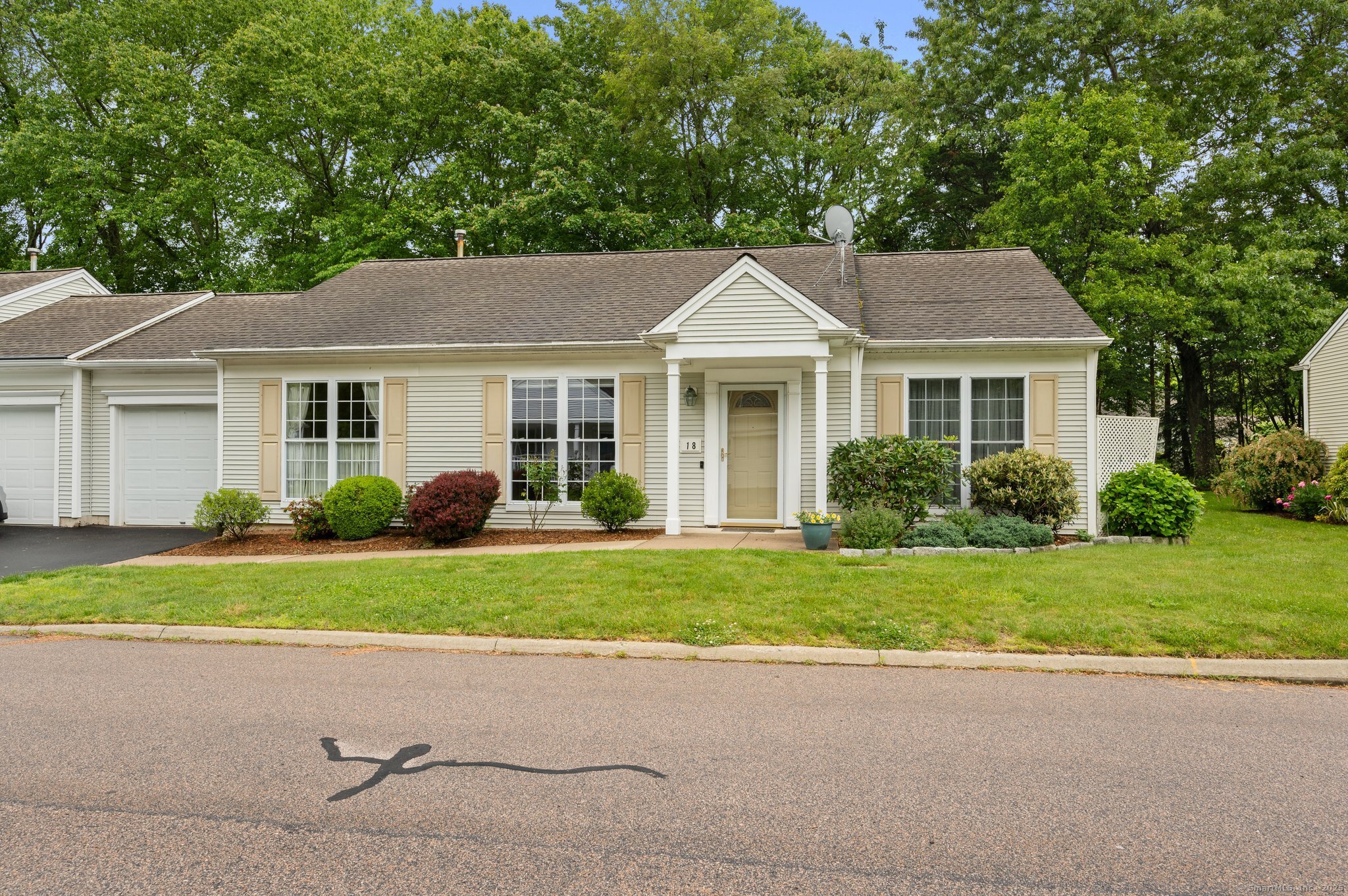 Property for Sale at Beechwood Drive, Waterford, Connecticut - Bedrooms: 2 
Bathrooms: 2 
Rooms: 6  - $425,000