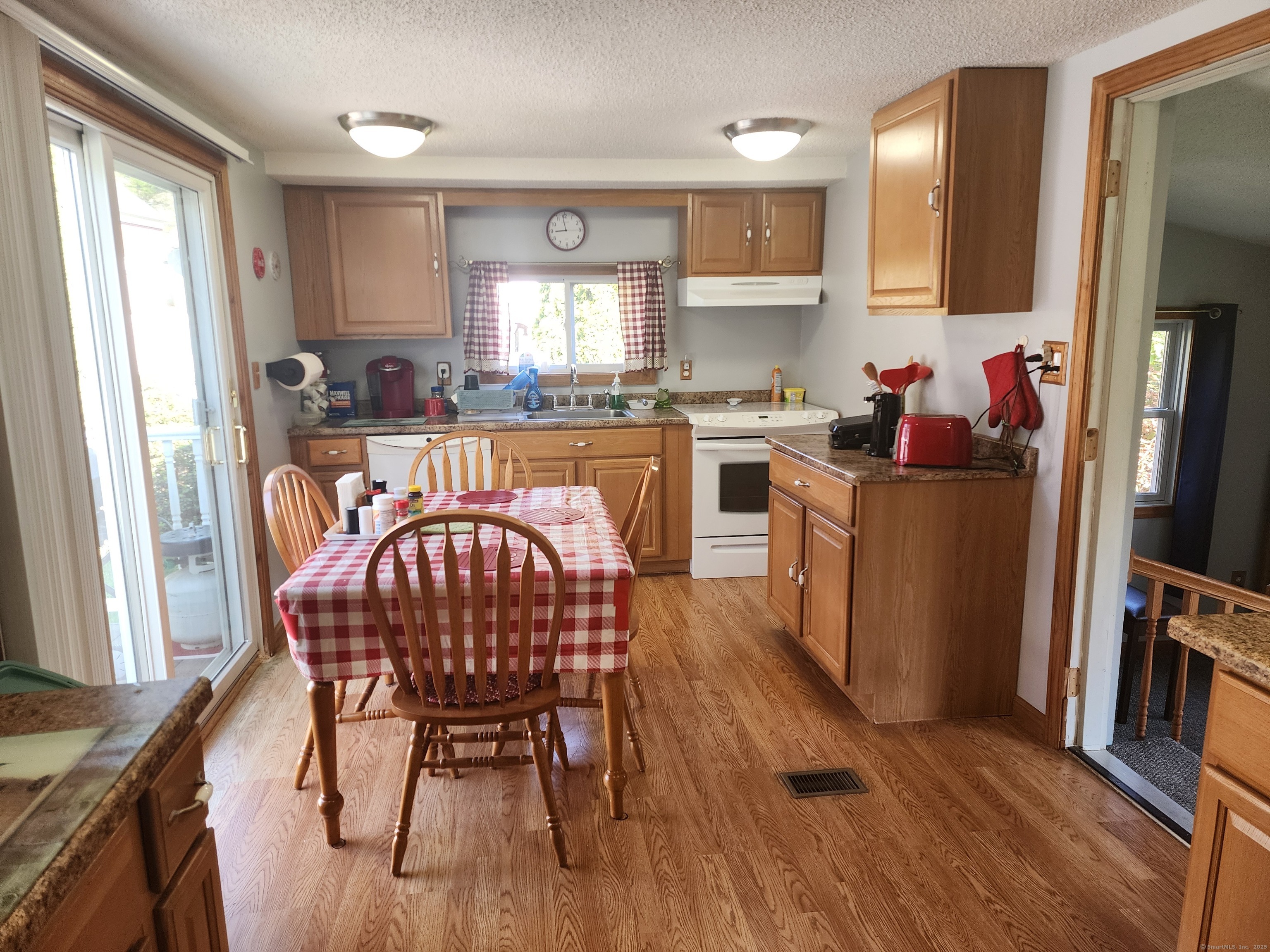 10 Belleau Avenue, Norwich, Connecticut image 23